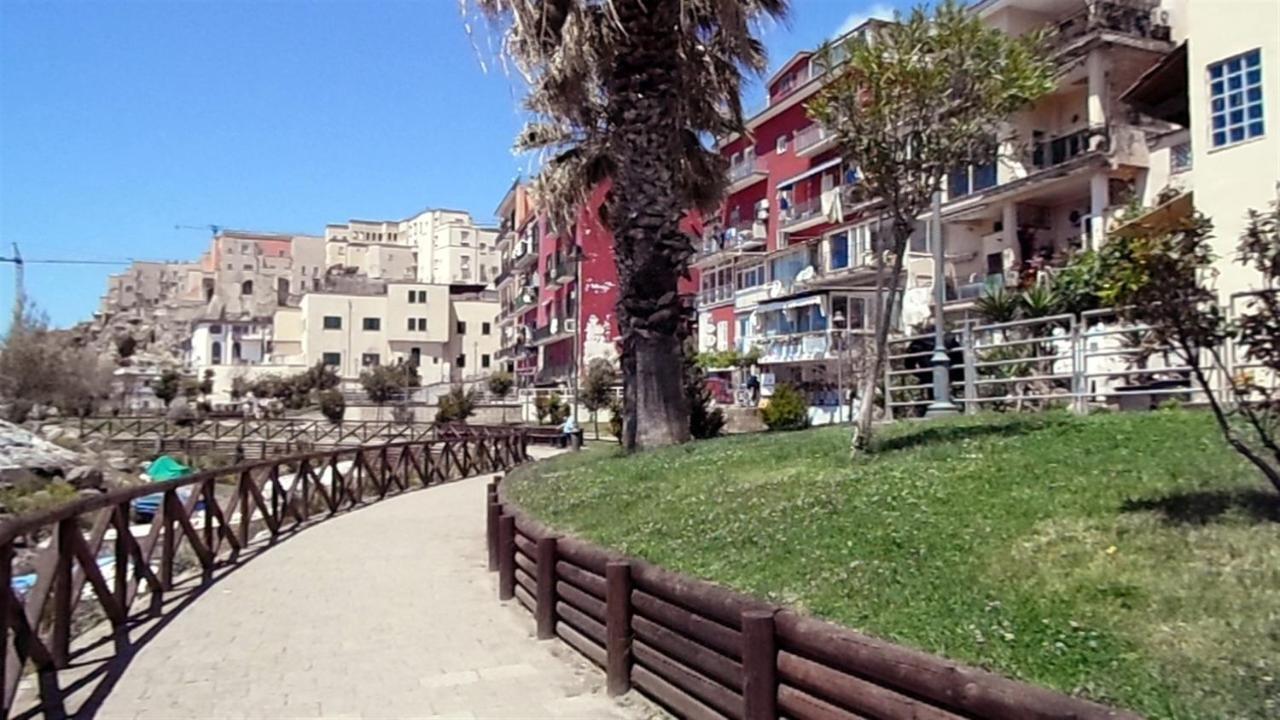 Valerio'S Flat Apartment Pozzuoli Exterior photo